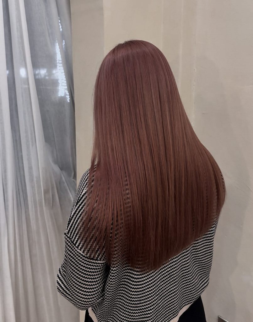 女生染髮